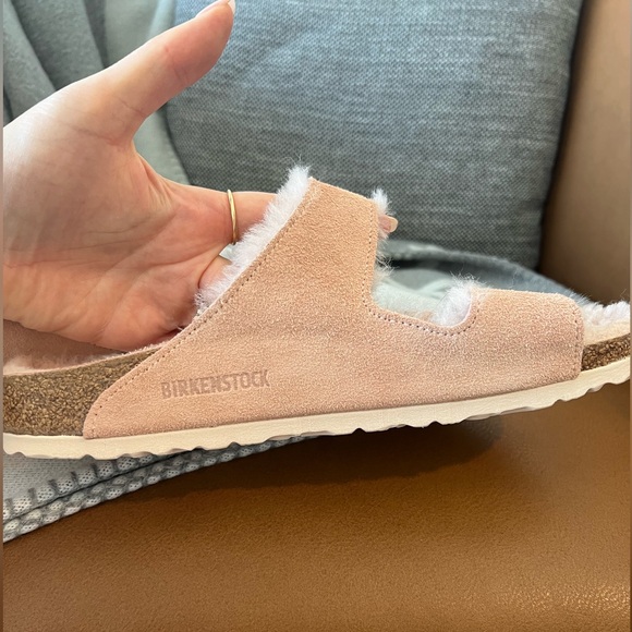Birkenstock Arizona Shearling Light Rose Regular Width - Picture 3 of 7
